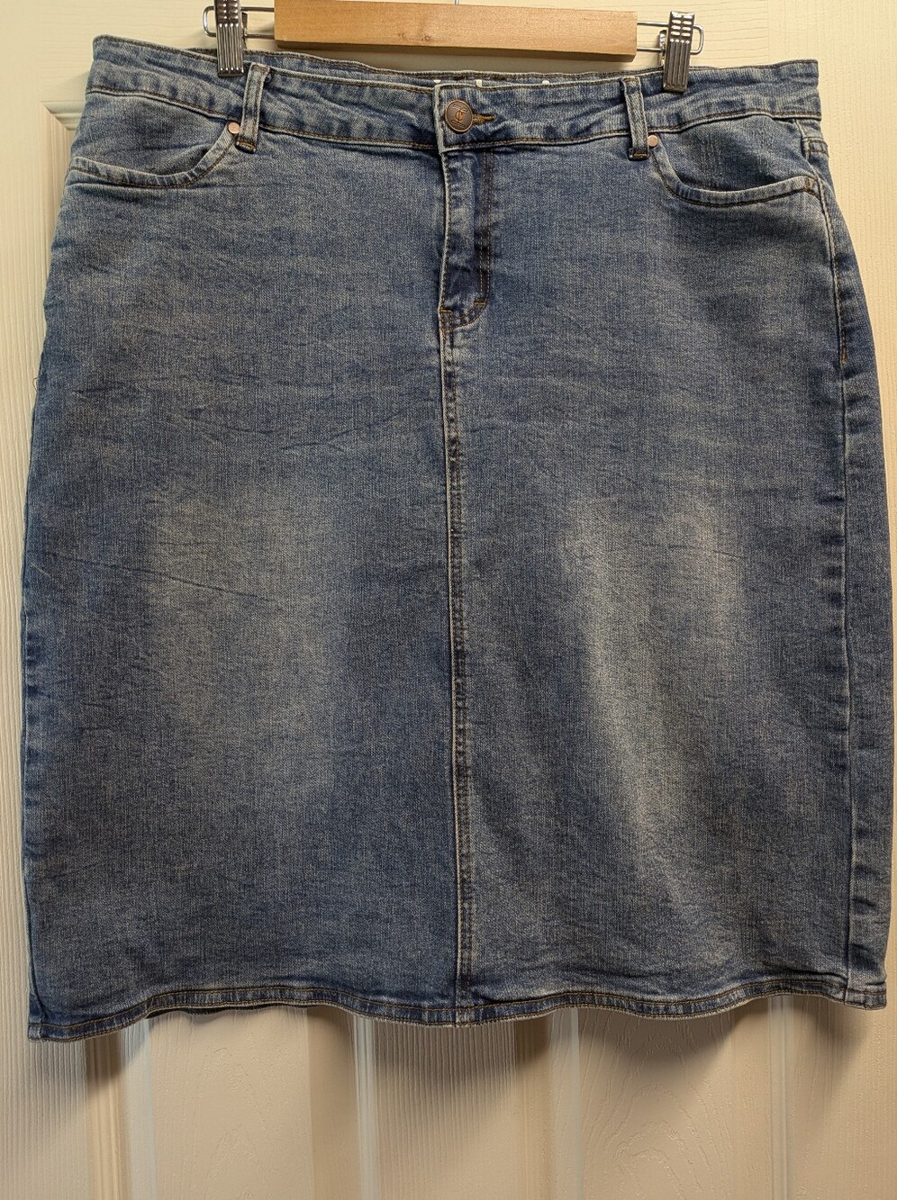 Inherit Clothing Vintage Kaitty Denim Pencil Skirt
